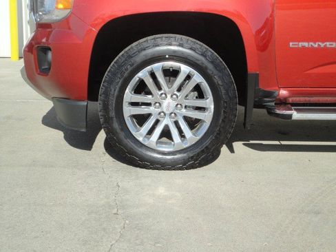 Used 2015 GMC Canyon SLT w/ Driver Alert Package image 2
