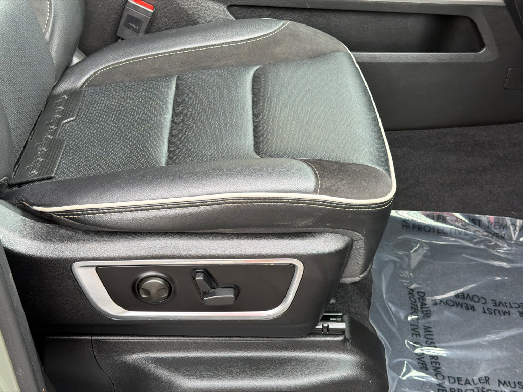Used 2026 RAM 1500 Laramie AWD/4WD image 11