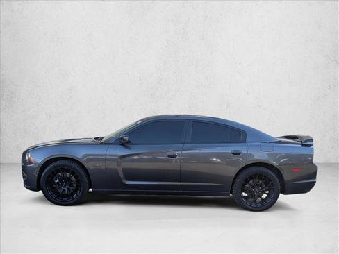 Used 2014 Dodge Charger R/T image 9