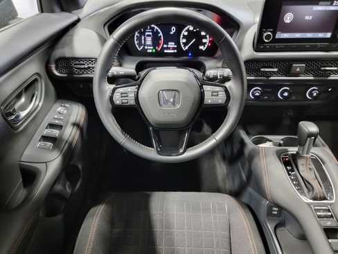 Certified 2025 Honda HR-V Sport image 24