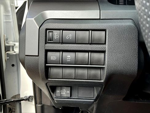 Used 2024 Toyota Tacoma SR5 image 32