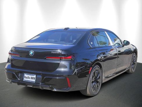 Used 2026 BMW 750e xDrive w/ Premium Package AWD/4WD image 6