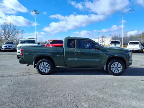 Certified 2022 Nissan Frontier SV w/ Technology Package image 15