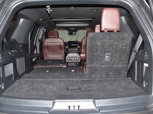 Used 2024 Ford Expedition Limited image 34