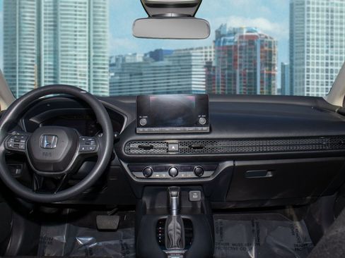 Certified 2023 Honda HR-V LX image 18