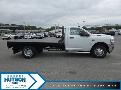 Used 2023 RAM 3500 Tradesman AWD/4WD image 5