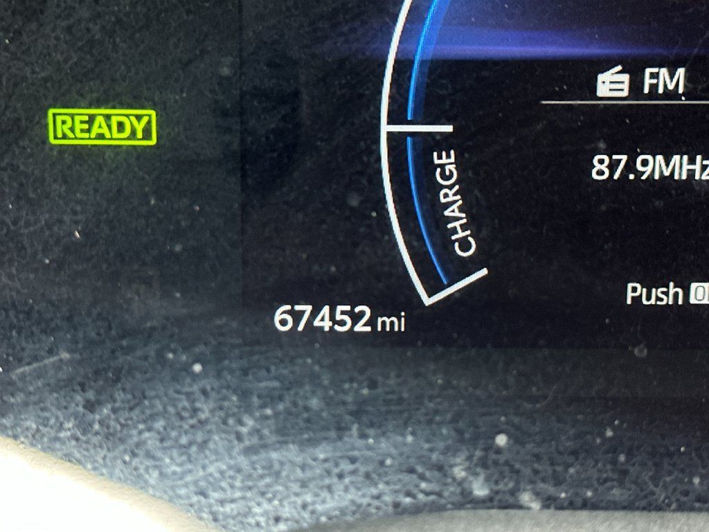Used 2025 Toyota Camry SE FWD image 27