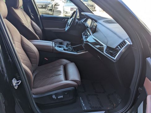 Used 2023 BMW X5 xDrive40i w/ Premium Package image 30