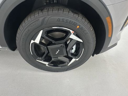 New 2026 Kia Sportage EX w/ EX Panoramic Sunroof Package image 9