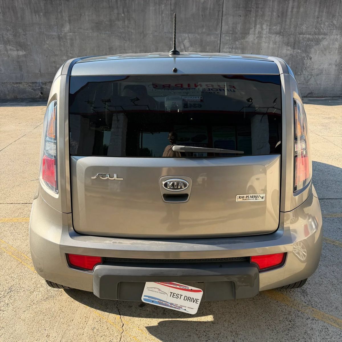 Used 2011 Kia Soul + FWD image 2