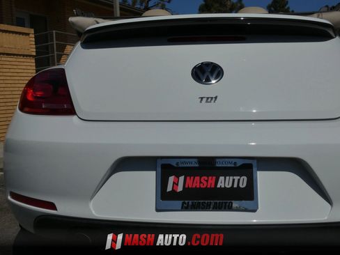 Used 2014 Volkswagen Beetle TDI FWD image 12