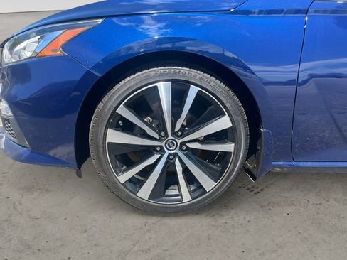 Used 2021 Nissan Altima 2.5 SR w/ SR Premium Package FWD image 14