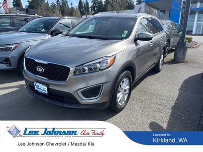 Used 2016 Kia Sorento LX w/ LX Convenience Package