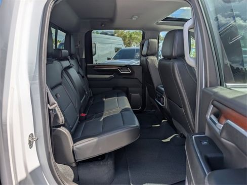 Used 2024 GMC Sierra 2500 Denali w/ Denali Reserve Package image 18