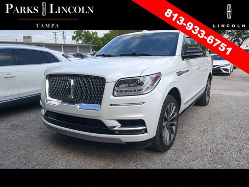 Certified 2020 Lincoln Navigator Reserve w/ Luxury Package image 4