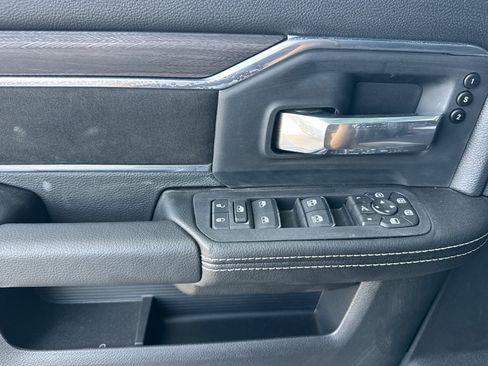 New 2026 RAM 2500 Laramie AWD/4WD image 10