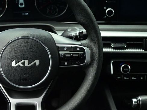 Used 2023 Kia K5 LXS image 5
