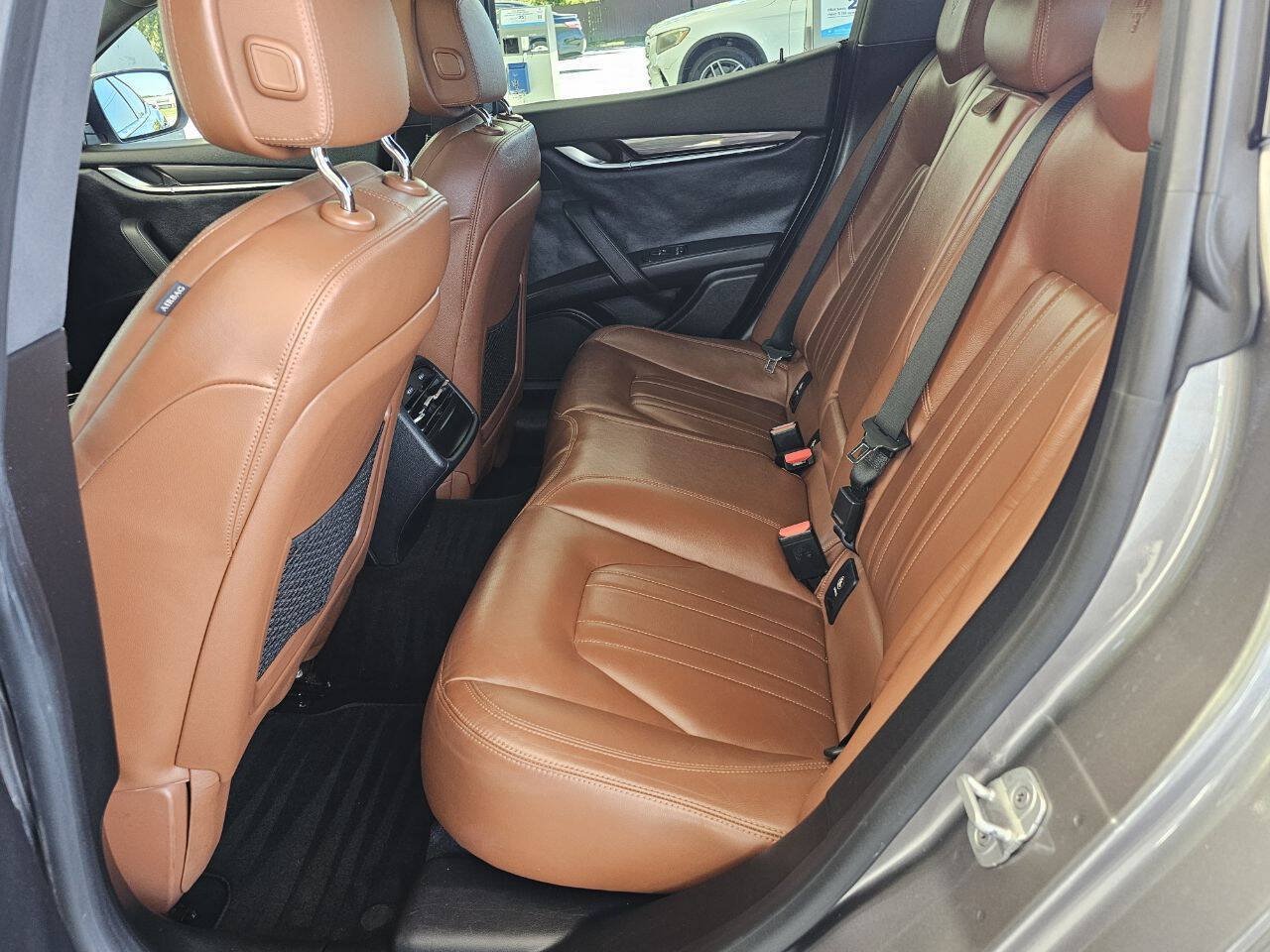 Used 2014 Maserati Ghibli RWD image 8
