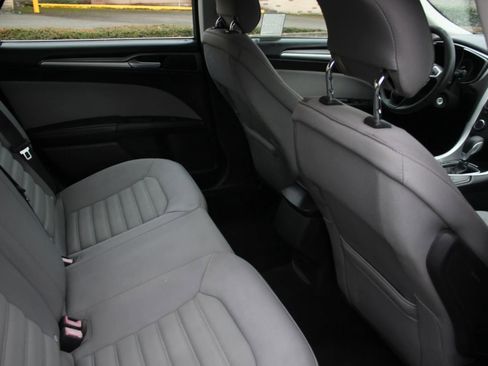 Used 2014 Ford Fusion S image 21