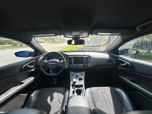 Used 2016 Chrysler 200 S w/ Navigation & Sound Group I image 21