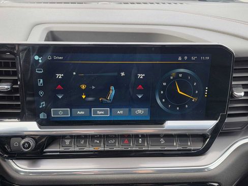 Used 2024 Chevrolet Silverado 2500 High Country w/ High Country Premium Package AWD/4WD image 27