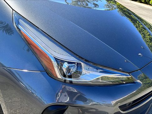 Used 2022 Toyota Prius LE image 26