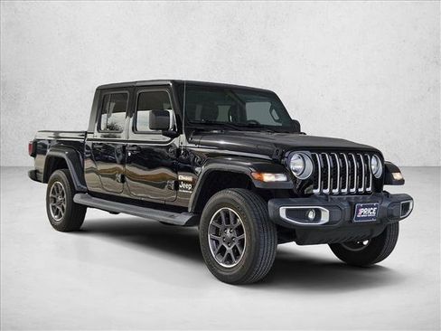 Used 2021 Jeep Gladiator Overland image 3
