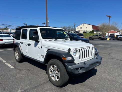 Used 2018 Jeep Wrangler Unlimited Sport S image 3