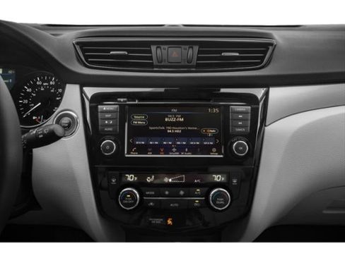 Used 2022 Nissan Rogue Sport SL image 10