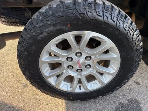 Used 2017 GMC Sierra 1500 SLE w/ SLE Value Package image 13