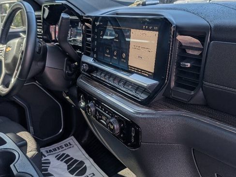Used 2023 Chevrolet Silverado 1500 LT AWD/4WD image 29