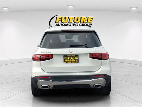 Used 2021 Mercedes-Benz GLB 250 4MATIC image 8