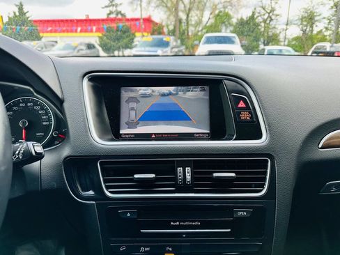 Used 2017 Audi Q5 2.0T Premium Plus w/ Technology Package AWD/4WD image 14