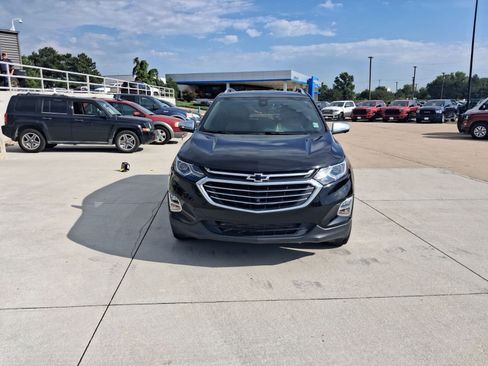 Used 2020 Chevrolet Equinox Premier FWD image 8