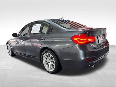 Used 2018 BMW 320i xDrive 320i xDrive image 7