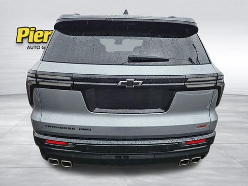 Used 2024 Chevrolet Traverse RS w/ LPO, Floor Liner Package AWD/4WD image 5