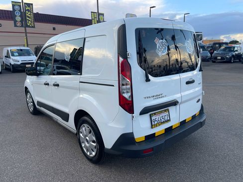 Used 2016 Ford Transit Connect XLT image 5