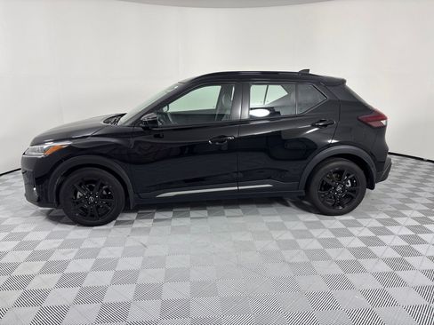 Used 2023 Nissan Kicks SR w/ SR Premium Package image 2