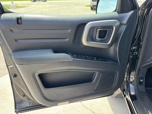 Used 2013 Honda Ridgeline RTS image 21