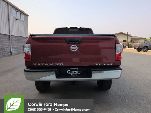 Used 2019 Nissan Titan SV AWD/4WD image 4