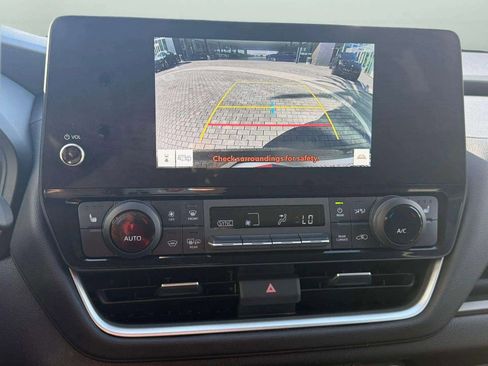 Used 2024 Toyota Grand Highlander XLE image 33