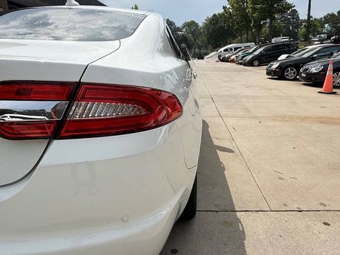 Used 2013 Jaguar XF RWD image 28