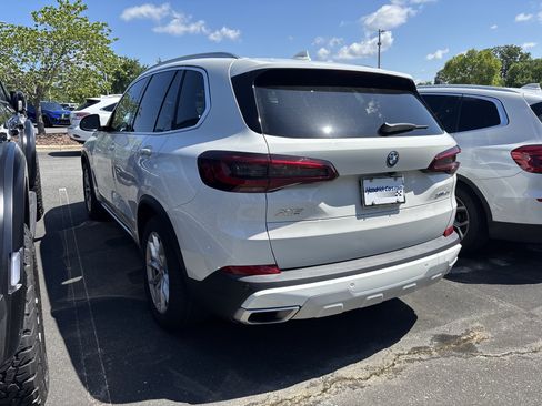 Used 2023 BMW X5 xDrive45e w/ Executive Package AWD/4WD image 17