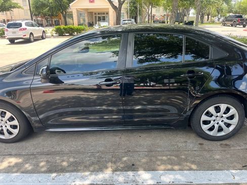Used 2024 Toyota Corolla LE FWD image 9