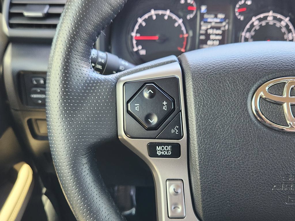 Used 2023 Toyota 4Runner SR5 Premium AWD/4WD image 17