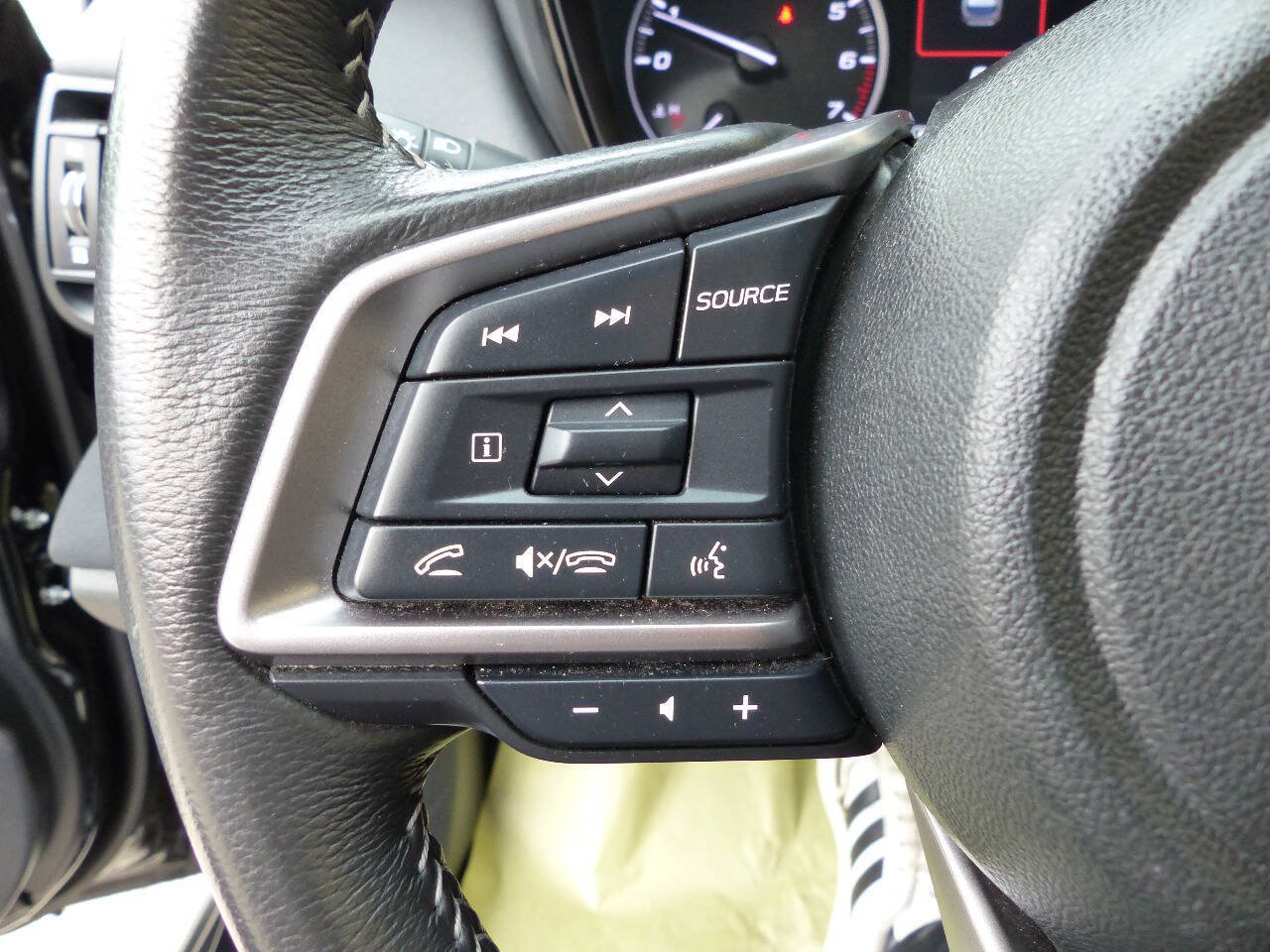 Used 2023 Subaru Outback Premium AWD/4WD image 25