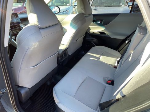 Certified 2021 Toyota Venza LE image 20