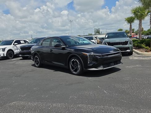New 2026 Kia K4 EX FWD image 2