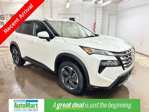 Used 2024 Nissan Rogue SV AWD/4WD image 1