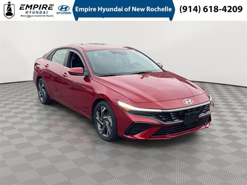 Certified 2025 Hyundai Elantra SEL image 1